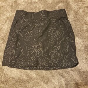 Orvis Classics Collection golf skirt/skort subtle black floral Size Small
